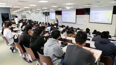 114-1通識教育講座曹嘉展老師演講 (8)