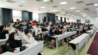 114-1通識教育講座曹嘉展老師演講 (9)