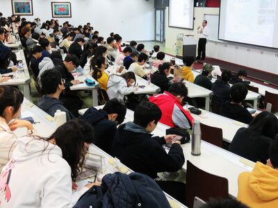 114-1通識教育講座_李鴻源老師 (8)