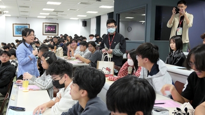 (114.11.27) 114-1多元語文演講_吳雅莉老師照片9