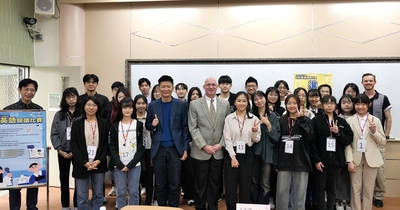 114學年度全校英語朗讀比賽照片-1