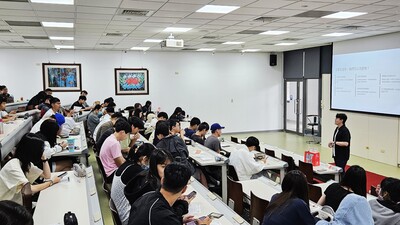 Ciwang Teyra老師演講 (11)