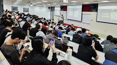 114-2通識講座邱茂恒老師 (10)