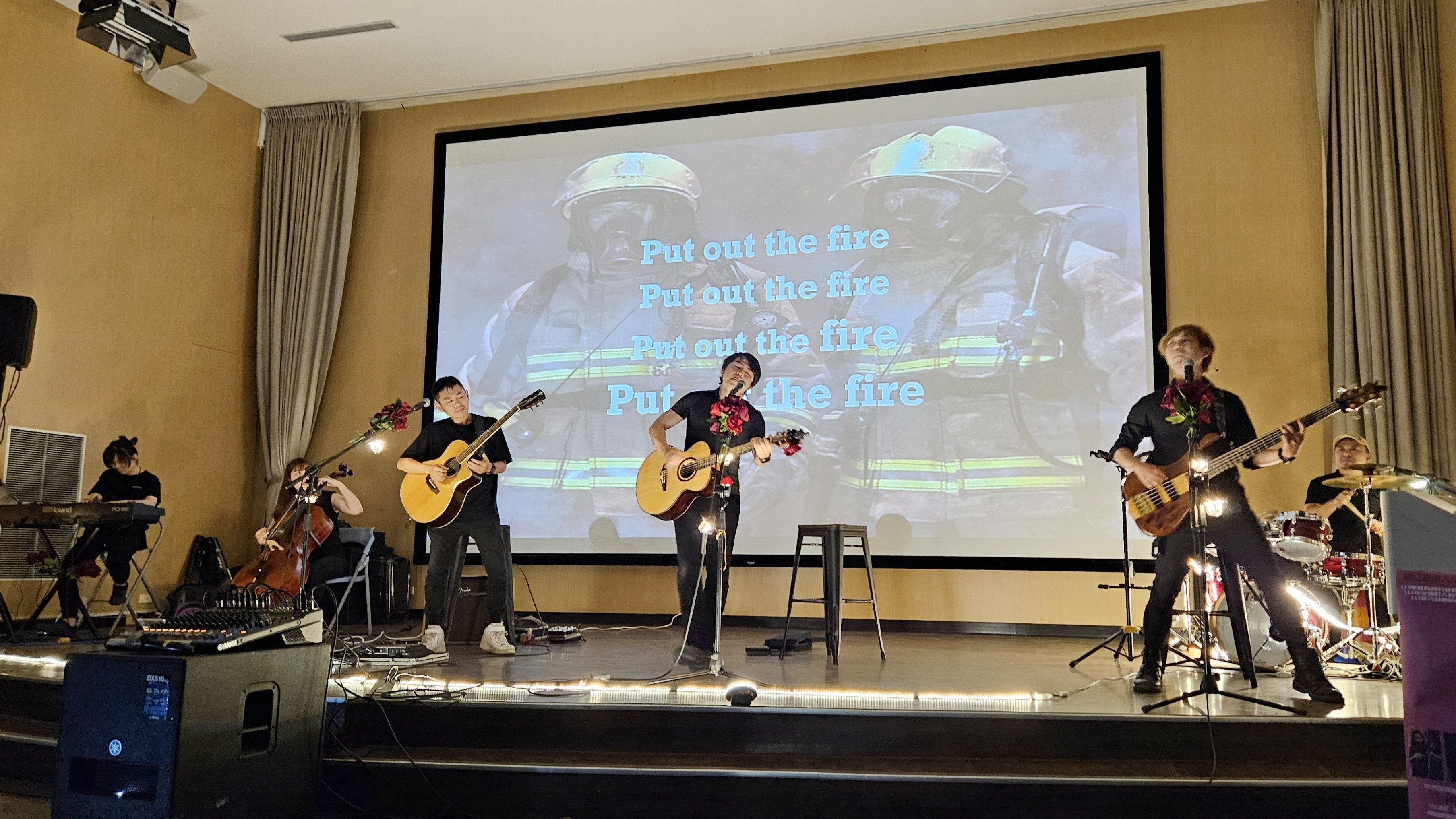 1150417玫瑰墓樂團演講照片