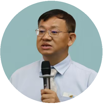 何俊青老師照片